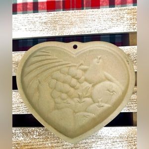 - Vintage 1995 Pampered Chef “Heart of plenty “ cookie mold